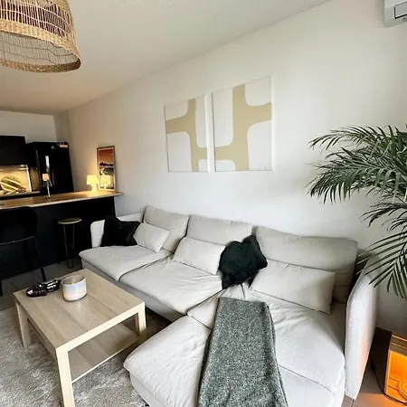 Superbe 2ch, Clim, Terrasse, Pkg, Wifi, Tv