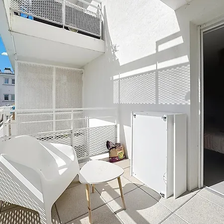 Superbe 2ch, Clim, Terrasse, Pkg, Wifi, Tv