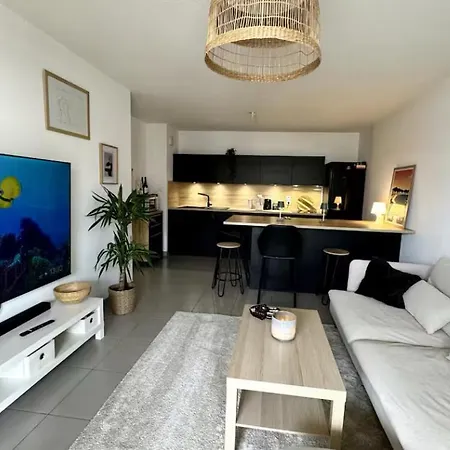 Lejlighed Superbe 2ch, Clim, Terrasse, Pkg, Wifi, Tv